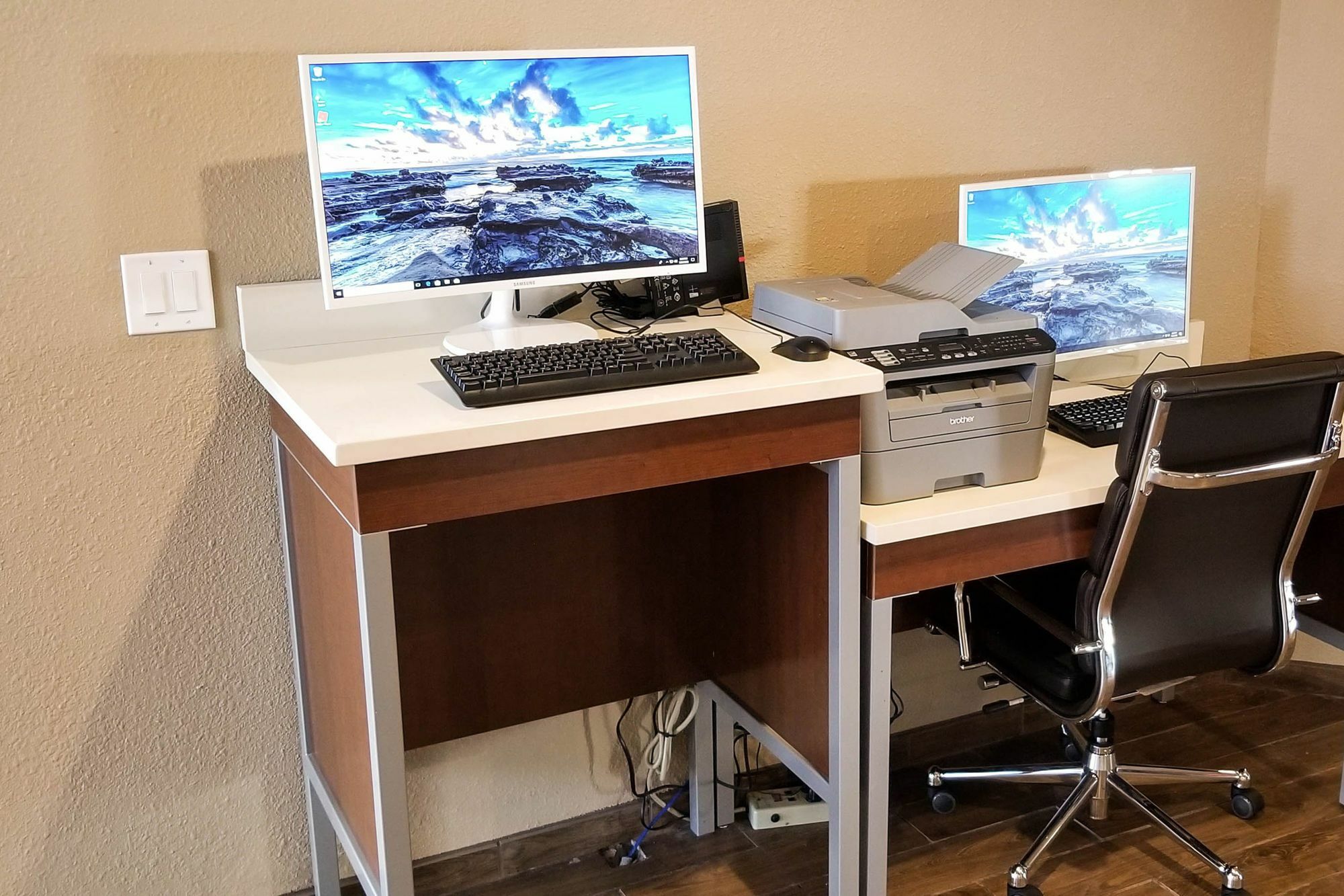 コンフォート イン&スイーツ ウィチタ エクステリア 写真